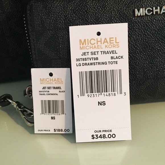 Michael Kors Large Drawstring Tote Set - Picture 3 of 3